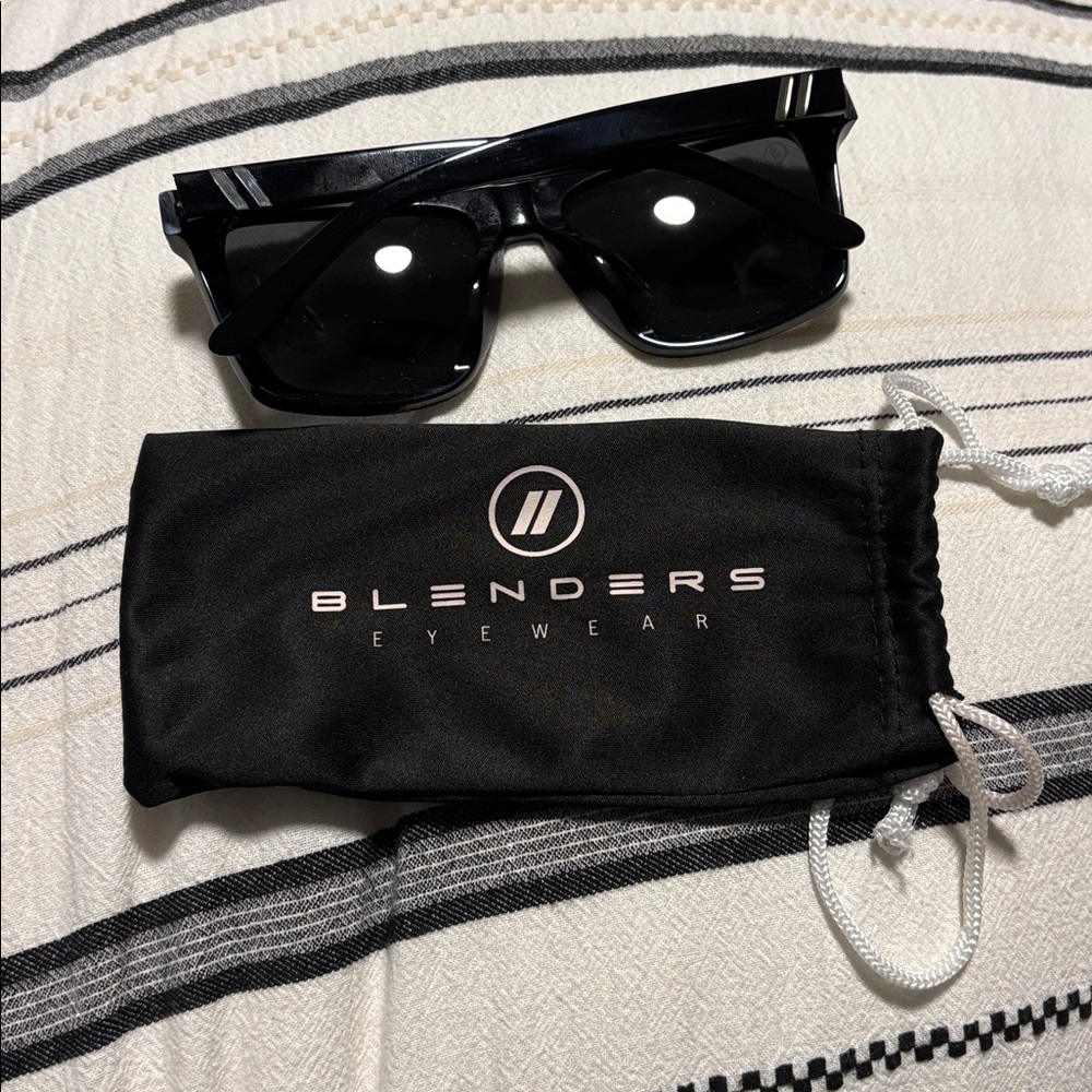 Blenders Black Sunglasses for Men - Picture 7 of 7